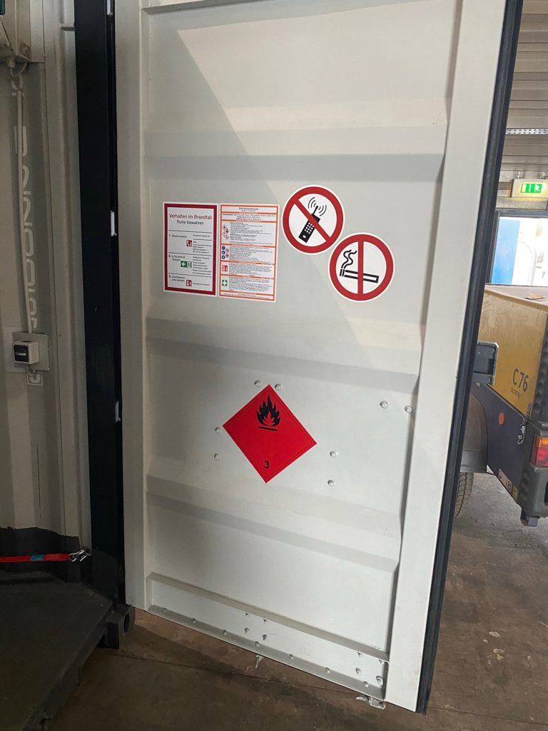 Tankcontainer Sicherheitssysteme